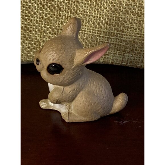 Bunny Rabbit miniature Porcelain figure Vintage M980 1.5 inch tall - Picture 2 of 10